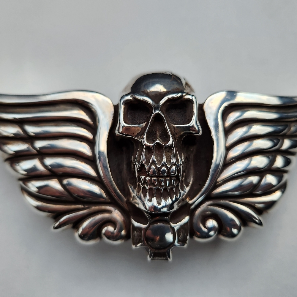 1½” Skull Head with Wings Scroll Plate Belt Buckle Only.